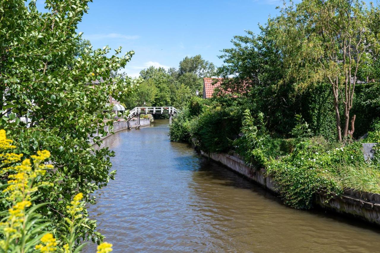 Appartement De Dageraad In Monumentale Boerderij Kimswerd Exteriör bild