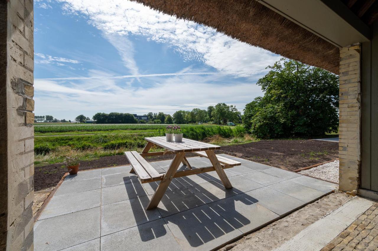Appartement De Dageraad In Monumentale Boerderij Kimswerd Exteriör bild