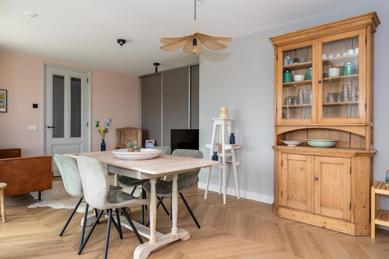 Appartement De Dageraad In Monumentale Boerderij Kimswerd Exteriör bild