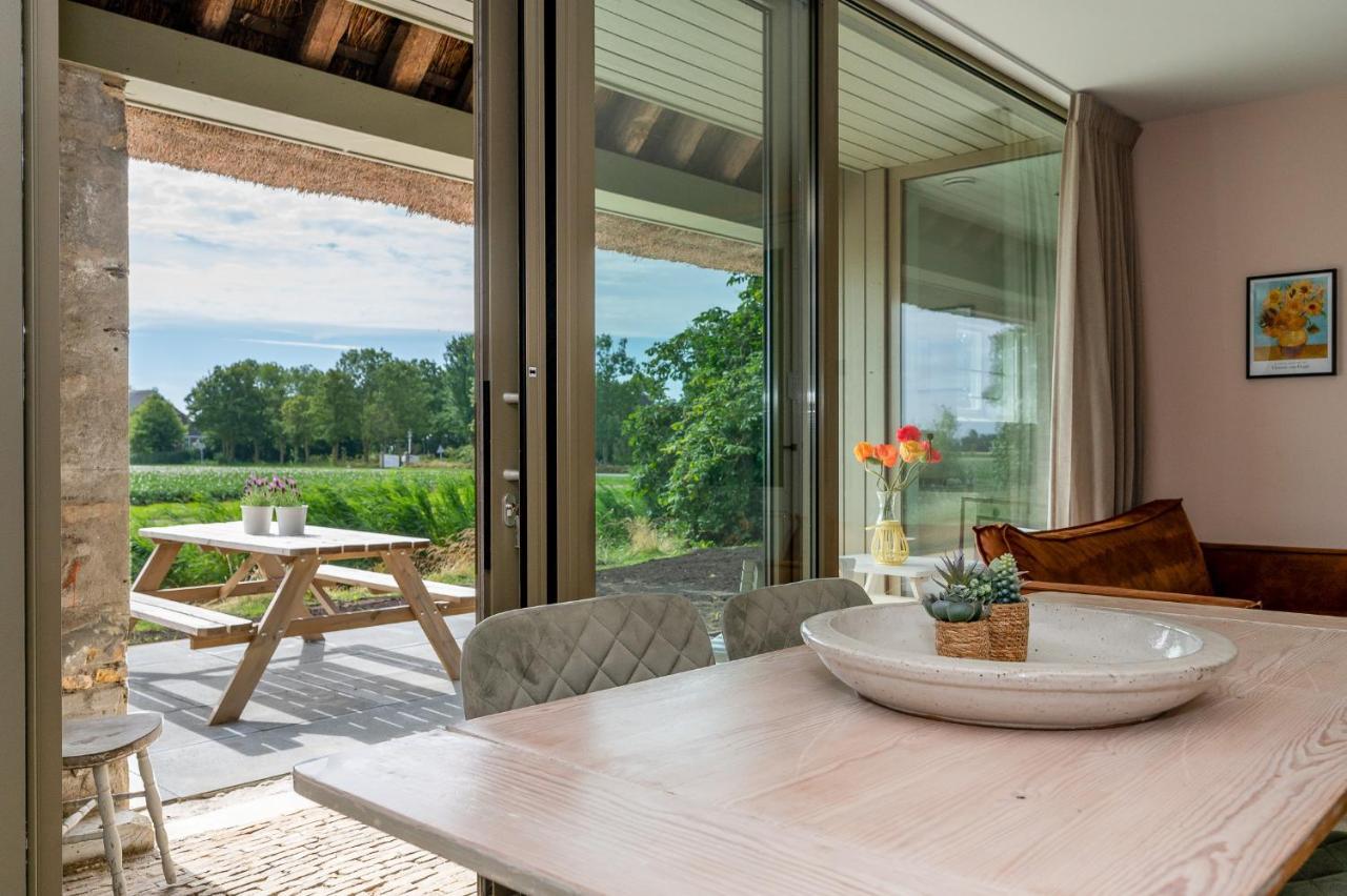 Appartement De Dageraad In Monumentale Boerderij Kimswerd Exteriör bild